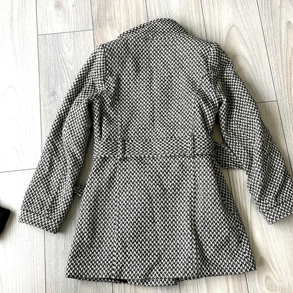 Black and cream wool coat size xxs. - Picture 3 of 3